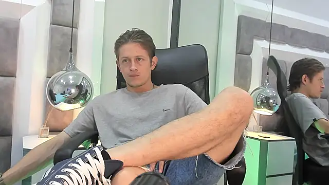 Snapshot of AnthonyAlso chatting on October 8, 8:24 pm AnthonyAlso online show from October 8, 8:24 pm