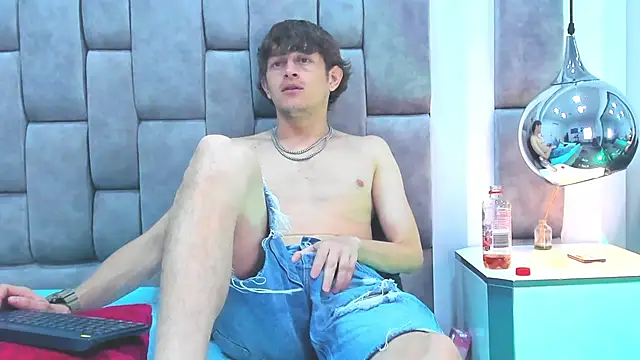 Snapshot of AnthonyAlso chatting on September 18, 8:55 pm AnthonyAlso online show from September 18, 8:55 pm