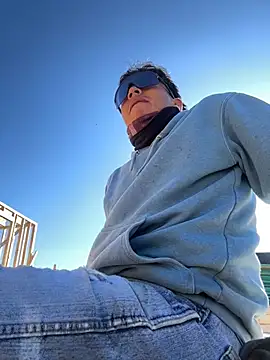 carlozxyz337 online show from December 19, 7:51 pm