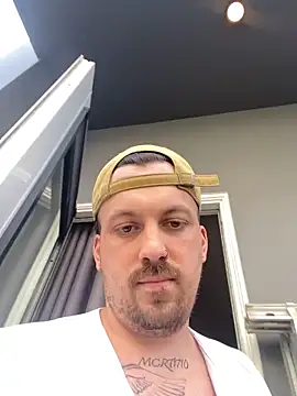 Tremblay Simard online show from March 15, 2:30 am