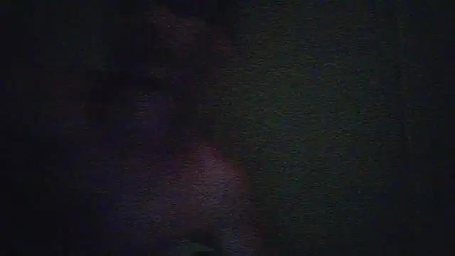 Snapshot of trash4cash chatting on March 1, 6:26 am trash4cash online show from March 1, 6:26 am