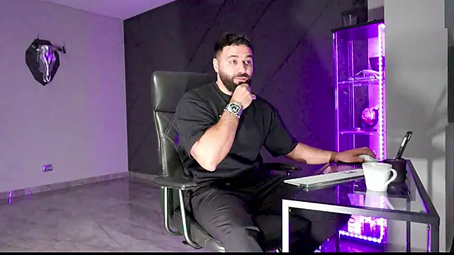 Snapshot of mattmasterss chatting on March 7, 6:54 pm mattmasterss online show from March 7, 6:54 pm