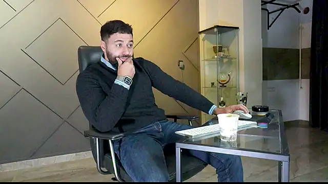 Snapshot of mattmasterss chatting on February 21, 9:32 pm mattmasterss online show from February 21, 9:32 pm