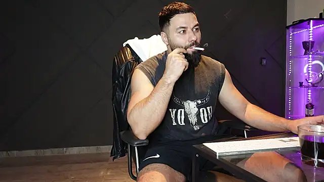 mattmasterss online show from March 29, 9:04 pm