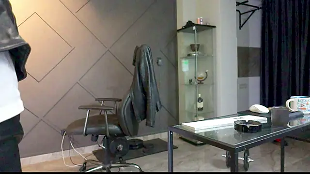 Snapshot of mattmasterss chatting on January 1, 3:34 am mattmasterss online show from January 1, 3:34 am