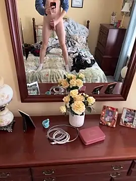 sixincher601 online show from January 4, 5:05 pm