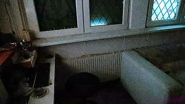 Snapshot of BongChannel chatting on December 4, 2:04 pm BongChannel online show from December 4, 2:04 pm