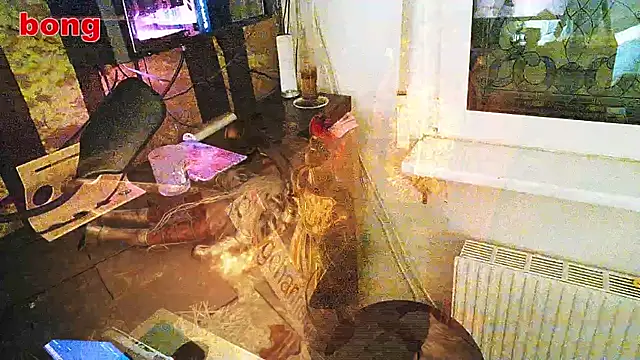 Snapshot of BongChannel chatting on January 6, 7:31 am BongChannel online show from January 6, 7:31 am