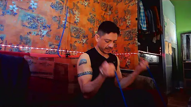 Snapshot of Tony_Torrente chatting on March 2, 2:47 pm Tony Torrente online show from March 2, 2:47 pm