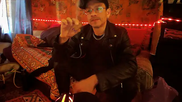 Snapshot of Tony_Torrente chatting on February 19, 2:23 pm Tony Torrente online show from February 19, 2:23 pm