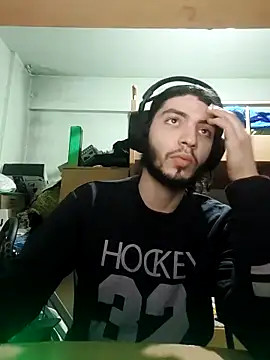 kleineid77 online show from February 8, 4:04 pm