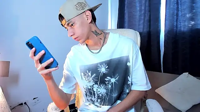 Josep Davies online show from December 25, 8:50 pm