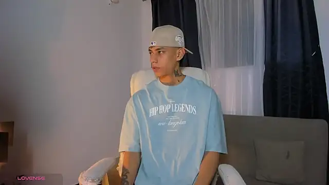 Josep Davies online show from December 11, 11:21 pm