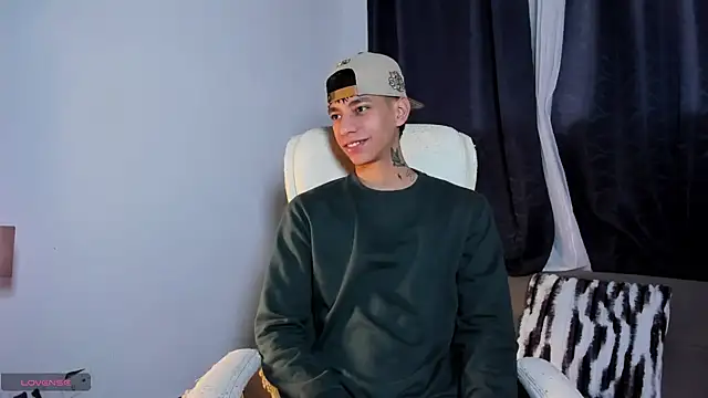 Josep Davies online show from December 16, 11:07 pm