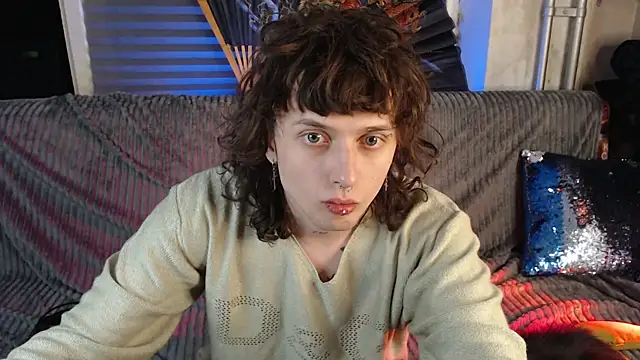 axxxturel online show from April 17, 5:15 pm