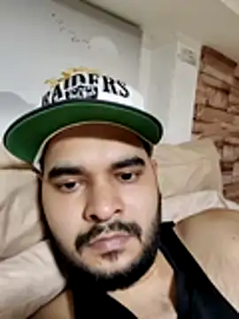 Magicman09xh online show from March 3, 6:43 am