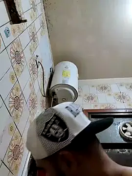 Magicman09xh online show from February 22, 4:30 pm