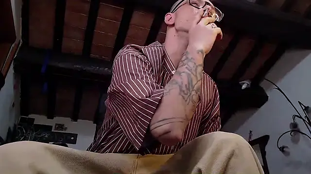 cek 186 online show from March 13, 8:15 pm