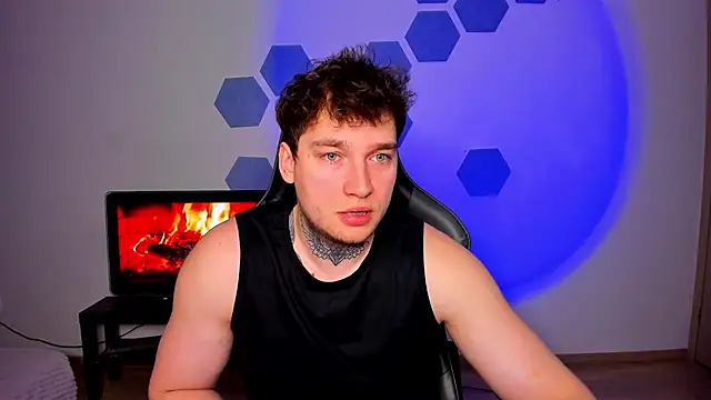 Chris Tyson online show from April 3, 9:39 am