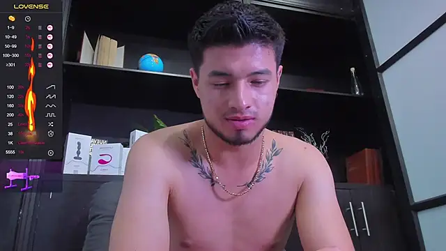 Snapshot of EdwardRoss_ chatting on January 9, 6:27 am EdwardRoss  online show from January 9, 6:27 am