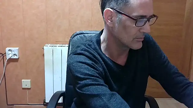 Lia Y PatrickX online show from November 2, 9:08 pm