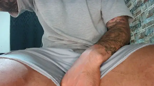 babyrecord1 online show from February 26, 4:14 pm