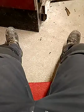 Snapshot of vadszex31 chatting on February 21, 10:28 am vadszex31 online show from February 21, 10:28 am