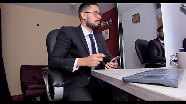 thesexlawyer1 online show from February 20, 3:36 am