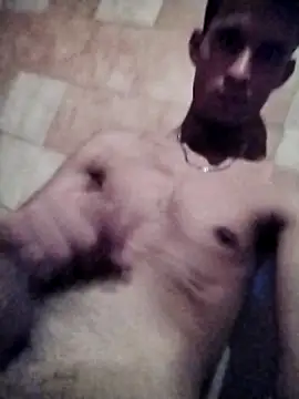 Snapshot of Avelics chatting on March 1, 11:04 pm Avelics online show from March 1, 11:04 pm