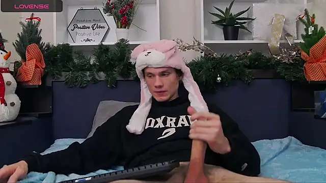 CalvinCay online show from December 11, 8:27 pm