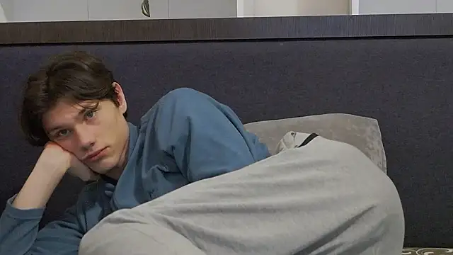 CalvinCay online show from January 29, 6:12 am