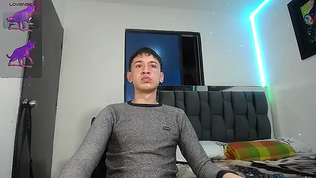 Snapshot of Mr_daren_ chatting on February 13, 6:05 pm Mr daren  online show from February 13, 6:05 pm