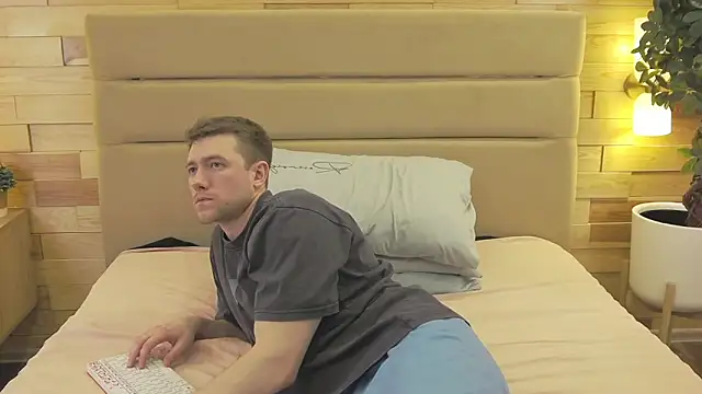 EthanPinkman online show from February 22, 6:37 am