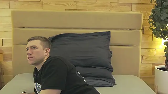 EthanPinkman online show from April 9, 4:43 am