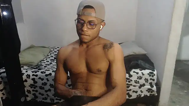 grandominantex1 online show from May 1, 12:26 am