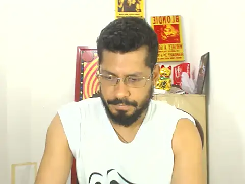 MikeRiverx online show from June 15, 1:47 pm