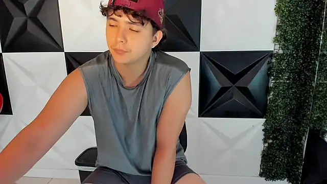 Snapshot of Dani_cumboy chatting on October 24, 3:47 pm Dani cumboy online show from October 24, 3:47 pm