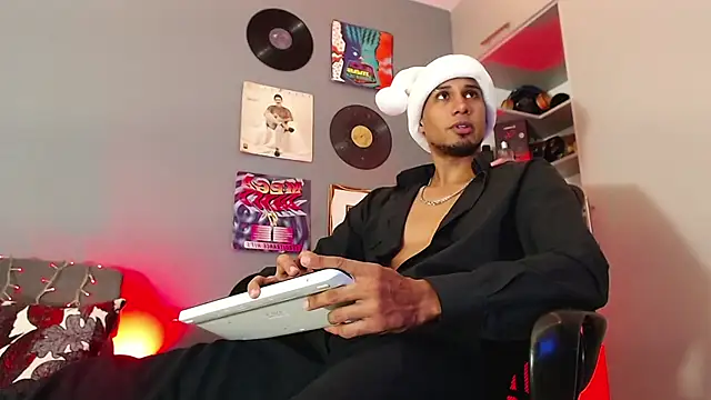 MagnusFrost online show from December 16, 5:38 am