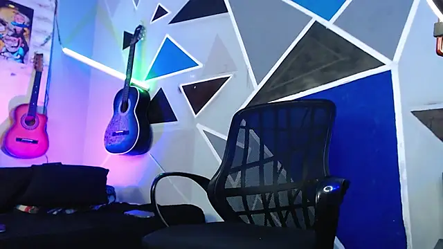 MagnusFrost online show from October 7, 4:49 am