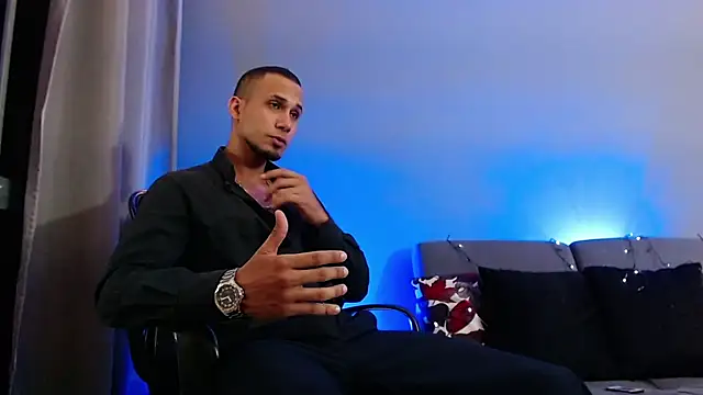 MagnusFrost online show from December 5, 5:48 am