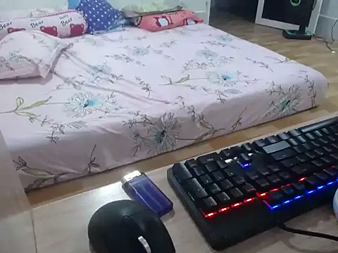 Cloudycockcare online show from February 13, 4:34 pm