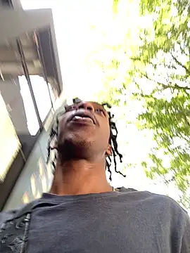 Larry-n-clouds online show from December 17, 3:41 pm