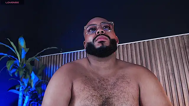 Snapshot of DilanJonnes_ chatting on January 23, 10:44 pm DilanJonnes  online show from January 23, 10:44 pm