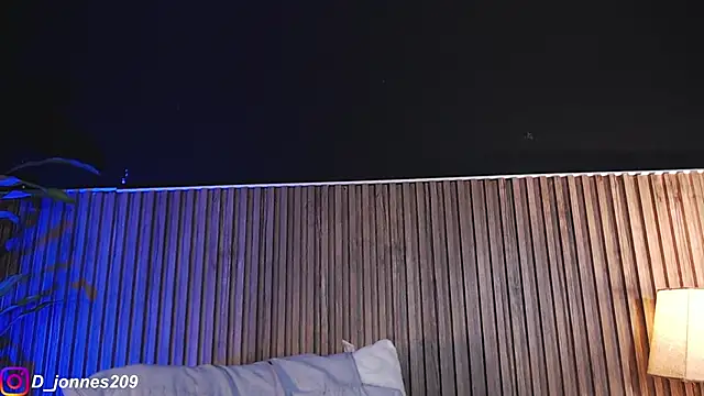 Snapshot of DilanJonnes_ chatting on October 12, 11:10 pm DilanJonnes  online show from October 12, 11:10 pm