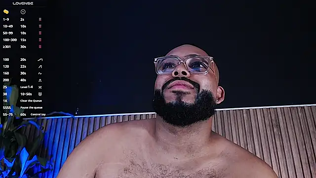 Snapshot of DilanJonnes_ chatting on February 12, 10:26 pm DilanJonnes  online show from February 12, 10:26 pm