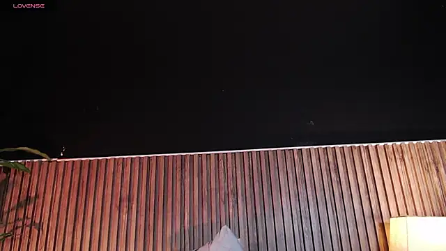 Snapshot of DilanJonnes_ chatting on October 31, 12:23 am DilanJonnes  online show from October 31, 12:23 am