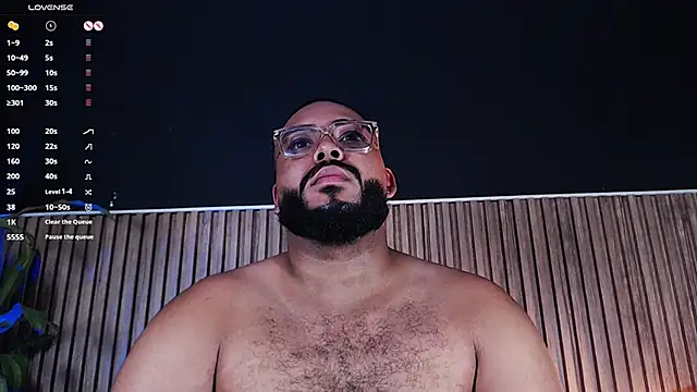 Snapshot of DilanJonnes_ chatting on February 14, 10:59 pm DilanJonnes  online show from February 14, 10:59 pm