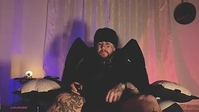 Ash gusbig online show from April 3, 2:19 am