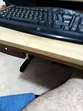 Snapshot of andrew_co chatting on October 6, 12:37 am andrew co online show from October 6, 12:37 am