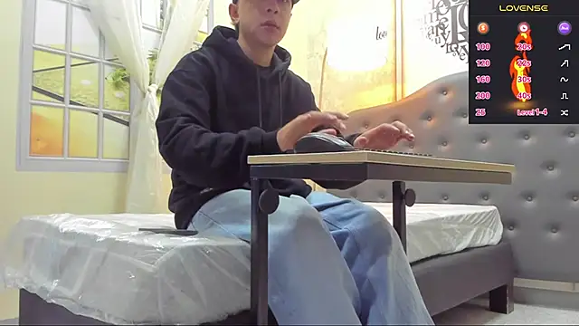 Rhaegal hot online show from February 9, 2:29 pm